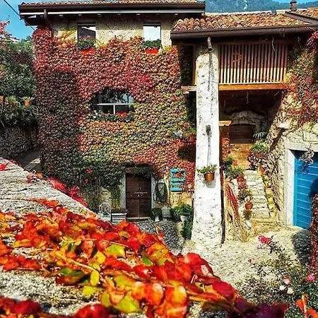 Holiday home Rustico La Colonna - Sul Garda